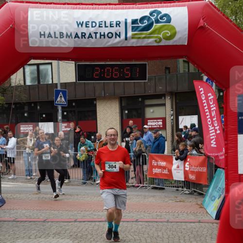 04.05.2025 - 8. Wedeler Halbmarathon Felixshl http://msf.ph/oto/7828729 04.05.2025 12:06:49 Ziel 304, 329, 333, 515, 976 meine-sportfotos.de