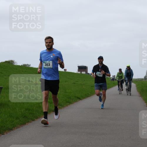 04.05.2025 - 8. Wedeler Halbmarathon Yannick Fuchs http://msf.ph/oto/7828786 04.05.2025 11:16:35 Laufen 303, 1181 meine-sportfotos.de