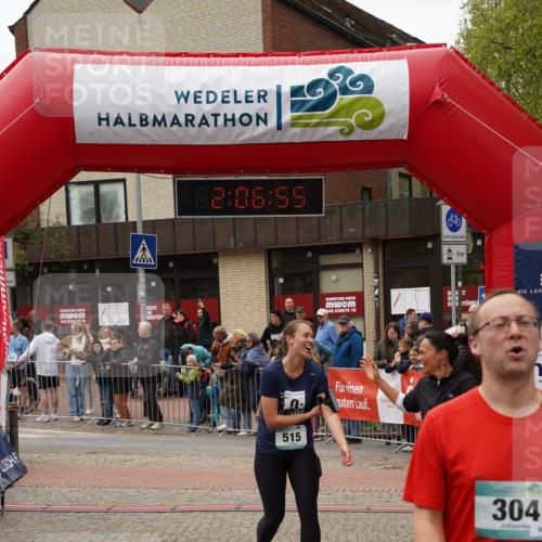 04.05.2025 - 8. Wedeler Halbmarathon Felixshl http://msf.ph/oto/7828789 04.05.2025 12:06:52 Ziel 304, 329, 515, 976 meine-sportfotos.de