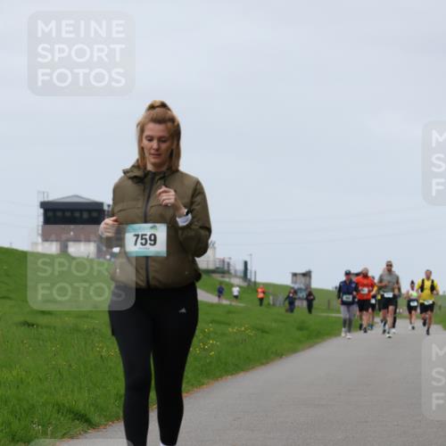 04.05.2025 - 8. Wedeler Halbmarathon Yannick Fuchs http://msf.ph/oto/7828942 04.05.2025 11:35:53 Laufen 759 meine-sportfotos.de
