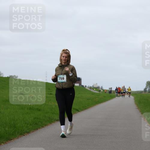 04.05.2025 - 8. Wedeler Halbmarathon Yannick Fuchs http://msf.ph/oto/7828989 04.05.2025 11:35:56 Laufen 759 meine-sportfotos.de