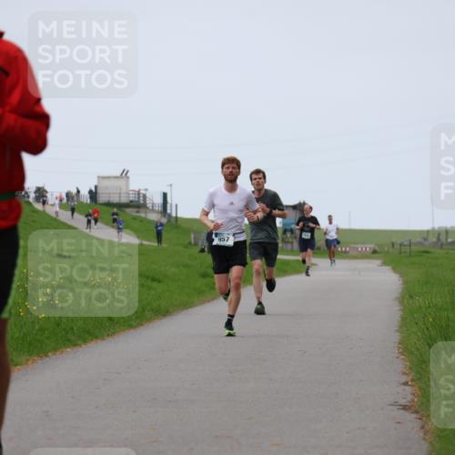 04.05.2025 - 8. Wedeler Halbmarathon Yannick Fuchs http://msf.ph/oto/7828998 04.05.2025 11:17:04 Laufen 1204, 957 meine-sportfotos.de