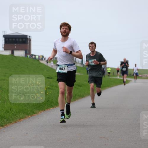 04.05.2025 - 8. Wedeler Halbmarathon Yannick Fuchs http://msf.ph/oto/7829086 04.05.2025 11:17:08 Laufen 957, 86, 13 meine-sportfotos.de