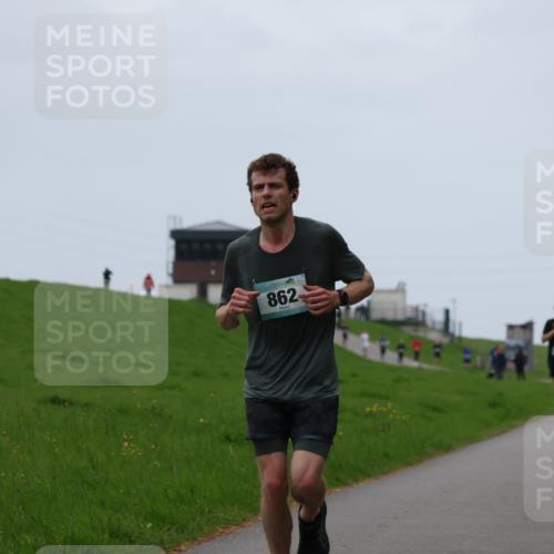 04.05.2025 - 8. Wedeler Halbmarathon Yannick Fuchs http://msf.ph/oto/7829190 04.05.2025 11:17:13 Laufen 862, 444 meine-sportfotos.de