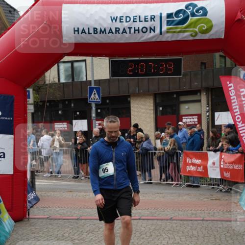 04.05.2025 - 8. Wedeler Halbmarathon Felixshl http://msf.ph/oto/7829197 04.05.2025 12:07:37 Ziel 95, 171 meine-sportfotos.de