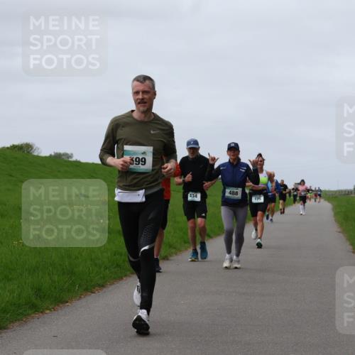 04.05.2025 - 8. Wedeler Halbmarathon Yannick Fuchs http://msf.ph/oto/7829199 04.05.2025 11:36:25 Laufen 399, 434, 488, 125 meine-sportfotos.de