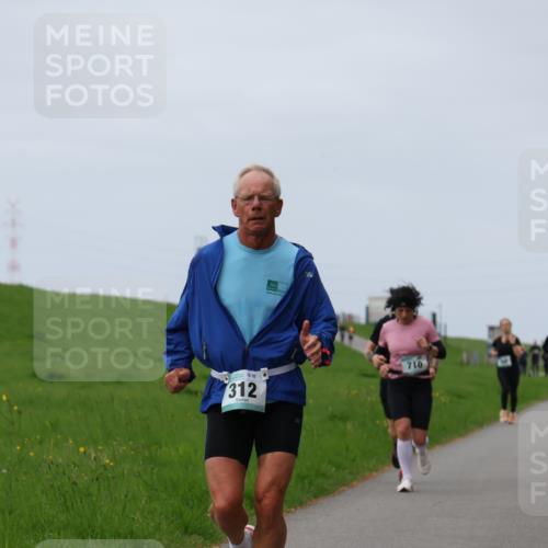 04.05.2025 - 8. Wedeler Halbmarathon Yannick Fuchs http://msf.ph/oto/7829354 04.05.2025 11:36:34 Laufen 16, 312, 710 meine-sportfotos.de