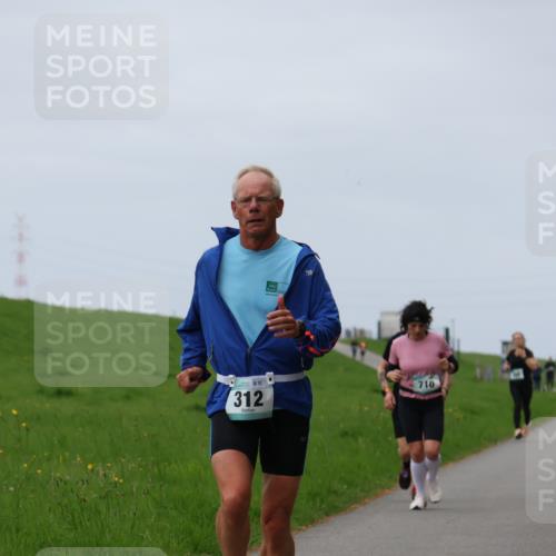 04.05.2025 - 8. Wedeler Halbmarathon Yannick Fuchs http://msf.ph/oto/7829356 04.05.2025 11:36:34 Laufen 10, 312, 710 meine-sportfotos.de