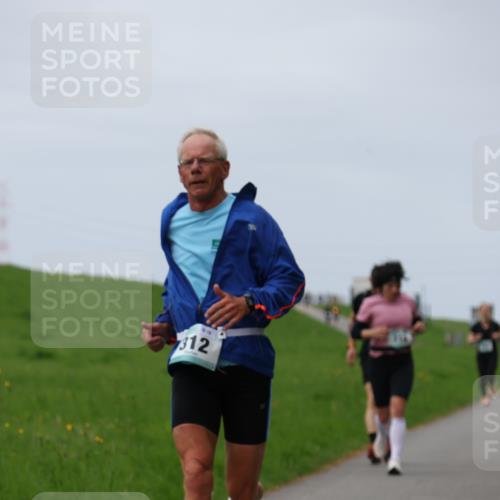 04.05.2025 - 8. Wedeler Halbmarathon Yannick Fuchs http://msf.ph/oto/7829362 04.05.2025 11:36:34 Laufen 312 meine-sportfotos.de
