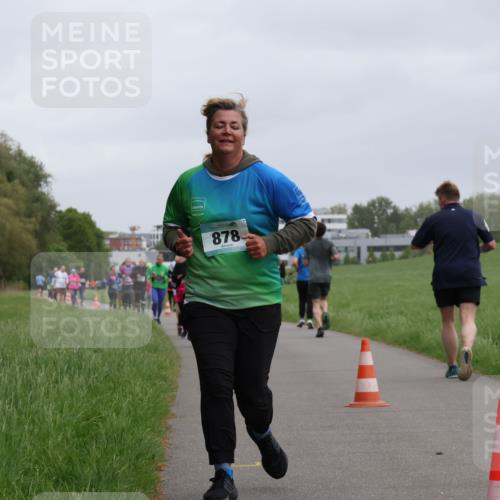04.05.2025 - 8. Wedeler Halbmarathon Yannick Fuchs http://msf.ph/oto/7829367 04.05.2025 11:17:32 Laufen 878 meine-sportfotos.de