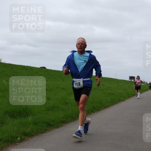 04.05.2025 - 8. Wedeler Halbmarathon Yannick Fuchs http://msf.ph/oto/7829414 04.05.2025 11:36:37 Laufen 312 meine-sportfotos.de