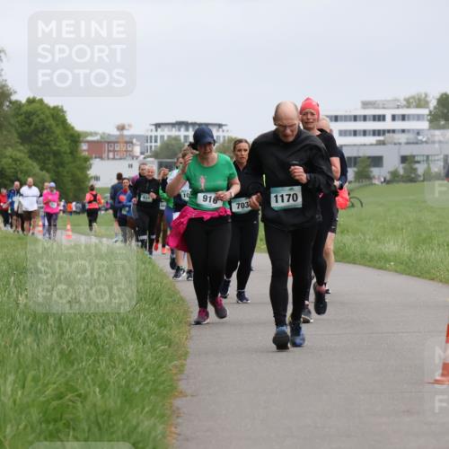 04.05.2025 - 8. Wedeler Halbmarathon Yannick Fuchs http://msf.ph/oto/7829433 04.05.2025 11:17:35 Laufen 10990, 637, 10, 916, 1170, 703 meine-sportfotos.de