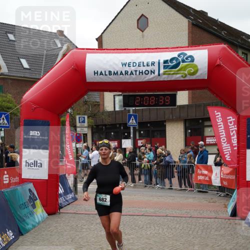 04.05.2025 - 8. Wedeler Halbmarathon Felixshl http://msf.ph/oto/7829459 04.05.2025 12:08:37 Ziel 93, 682 meine-sportfotos.de