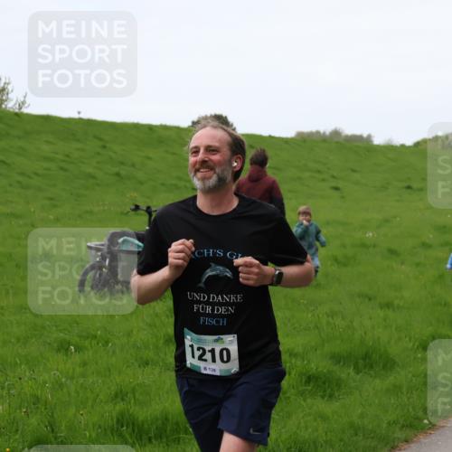 04.05.2025 - 8. Wedeler Halbmarathon Yannick Fuchs http://msf.ph/oto/7829461 04.05.2025 11:17:39 Laufen 1210, 139 meine-sportfotos.de