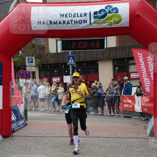 04.05.2025 - 8. Wedeler Halbmarathon Felixshl http://msf.ph/oto/7829501 04.05.2025 12:08:41 Ziel 93, 682, 1153 meine-sportfotos.de