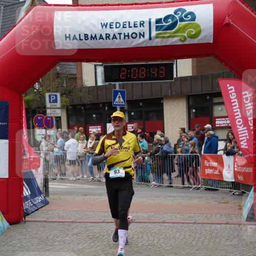04.05.2025 - 8. Wedeler Halbmarathon Felixshl http://msf.ph/oto/7829516 04.05.2025 12:08:41 Ziel 93, 682, 1153 meine-sportfotos.de