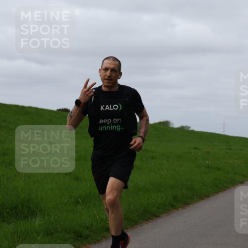 04.05.2025 - 8. Wedeler Halbmarathon Yannick Fuchs http://msf.ph/oto/7829535 04.05.2025 11:36:44 Laufen  meine-sportfotos.de