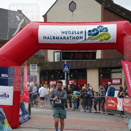 04.05.2025 - 8. Wedeler Halbmarathon Felixshl http://msf.ph/oto/7829576 04.05.2025 12:08:46 Ziel 93, 335, 1153 meine-sportfotos.de