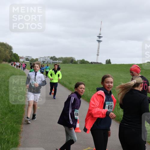 04.05.2025 - 8. Wedeler Halbmarathon Yannick Fuchs http://msf.ph/oto/7829579 04.05.2025 11:17:48 Laufen 10, 615, 10 meine-sportfotos.de