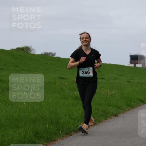 04.05.2025 - 8. Wedeler Halbmarathon Yannick Fuchs http://msf.ph/oto/7829588 04.05.2025 11:36:51 Laufen 366, 1196 meine-sportfotos.de