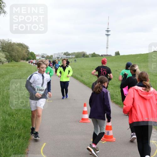04.05.2025 - 8. Wedeler Halbmarathon Yannick Fuchs http://msf.ph/oto/7829593 04.05.2025 11:17:50 Laufen 1060, 10 meine-sportfotos.de