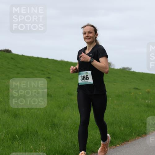 04.05.2025 - 8. Wedeler Halbmarathon Yannick Fuchs http://msf.ph/oto/7829616 04.05.2025 11:36:53 Laufen 366 meine-sportfotos.de