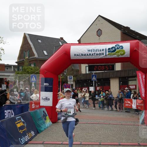 04.05.2025 - 8. Wedeler Halbmarathon Felixshl http://msf.ph/oto/7829639 04.05.2025 12:08:55 Ziel 269, 479, 491 meine-sportfotos.de