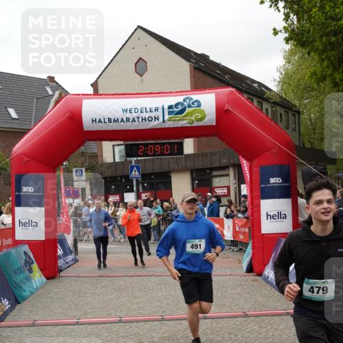 04.05.2025 - 8. Wedeler Halbmarathon Felixshl http://msf.ph/oto/7829714 04.05.2025 12:08:59 Ziel 12, 13, 269, 479, 491, 818 meine-sportfotos.de