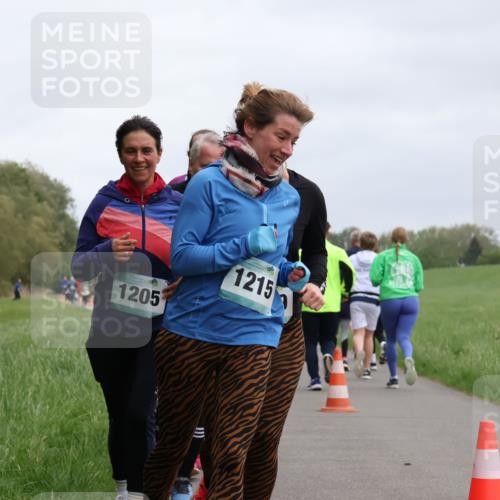 04.05.2025 - 8. Wedeler Halbmarathon Yannick Fuchs http://msf.ph/oto/7829744 04.05.2025 11:17:59 Laufen 1205, 1215 meine-sportfotos.de
