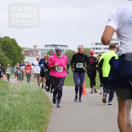04.05.2025 - 8. Wedeler Halbmarathon Yannick Fuchs http://msf.ph/oto/7829772 04.05.2025 11:18:04 Laufen 19900, 323, 1022, 10 meine-sportfotos.de