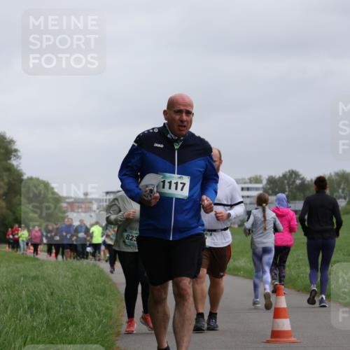 04.05.2025 - 8. Wedeler Halbmarathon Yannick Fuchs http://msf.ph/oto/7829918 04.05.2025 11:18:26 Laufen 823, 1117 meine-sportfotos.de