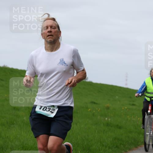 04.05.2025 - 8. Wedeler Halbmarathon Yannick Fuchs http://msf.ph/oto/7830010 04.05.2025 11:37:27 Laufen 1032 meine-sportfotos.de