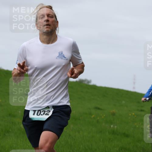 04.05.2025 - 8. Wedeler Halbmarathon Yannick Fuchs http://msf.ph/oto/7830012 04.05.2025 11:37:27 Laufen 1032 meine-sportfotos.de