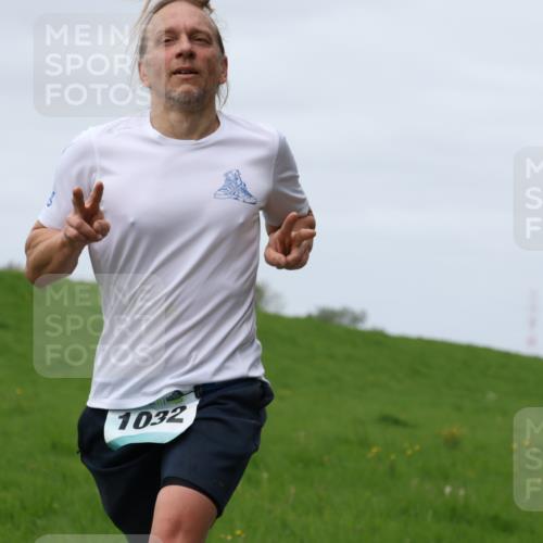 04.05.2025 - 8. Wedeler Halbmarathon Yannick Fuchs http://msf.ph/oto/7830014 04.05.2025 11:37:27 Laufen 1032 meine-sportfotos.de