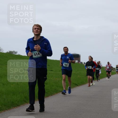 04.05.2025 - 8. Wedeler Halbmarathon Yannick Fuchs http://msf.ph/oto/7830049 04.05.2025 11:18:39 Laufen 514, 860, 798 meine-sportfotos.de
