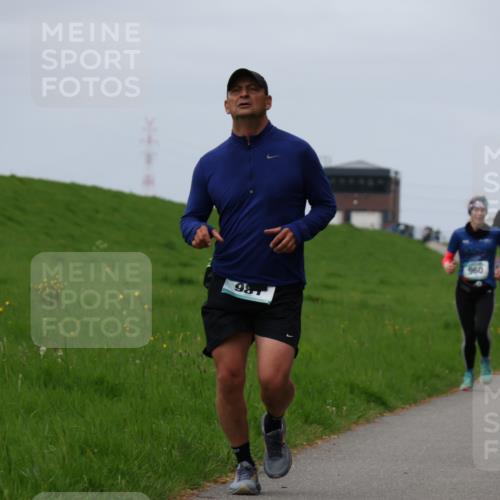 04.05.2025 - 8. Wedeler Halbmarathon Yannick Fuchs http://msf.ph/oto/7830086 04.05.2025 11:37:35 Laufen 987, 960, 325, 935 meine-sportfotos.de
