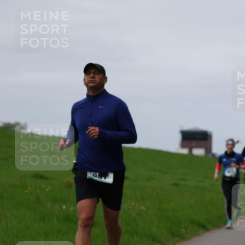 04.05.2025 - 8. Wedeler Halbmarathon Yannick Fuchs http://msf.ph/oto/7830109 04.05.2025 11:37:36 Laufen 800, 186 meine-sportfotos.de