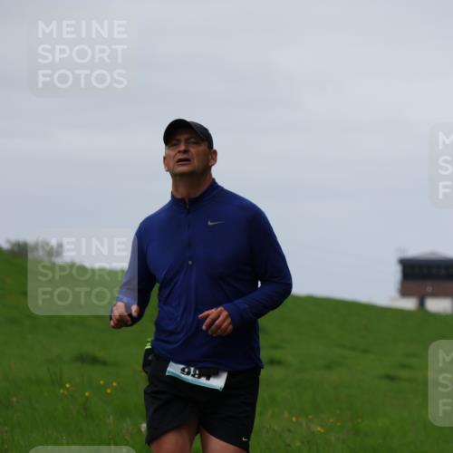 04.05.2025 - 8. Wedeler Halbmarathon Yannick Fuchs http://msf.ph/oto/7830114 04.05.2025 11:37:36 Laufen 225 meine-sportfotos.de