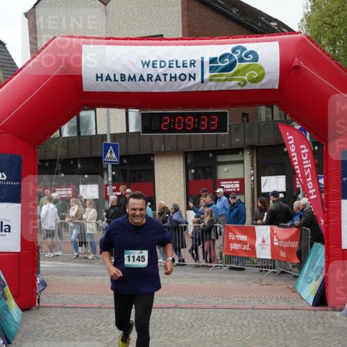 04.05.2025 - 8. Wedeler Halbmarathon Felixshl http://msf.ph/oto/7830128 04.05.2025 12:09:31 Ziel 36, 1145 meine-sportfotos.de
