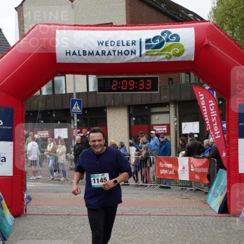 04.05.2025 - 8. Wedeler Halbmarathon Felixshl http://msf.ph/oto/7830143 04.05.2025 12:09:31 Ziel 36, 1145 meine-sportfotos.de