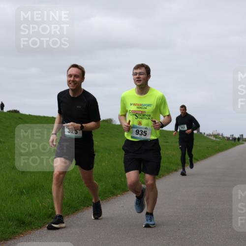 04.05.2025 - 8. Wedeler Halbmarathon Yannick Fuchs http://msf.ph/oto/7830258 04.05.2025 11:37:44 Laufen 552, 935 meine-sportfotos.de