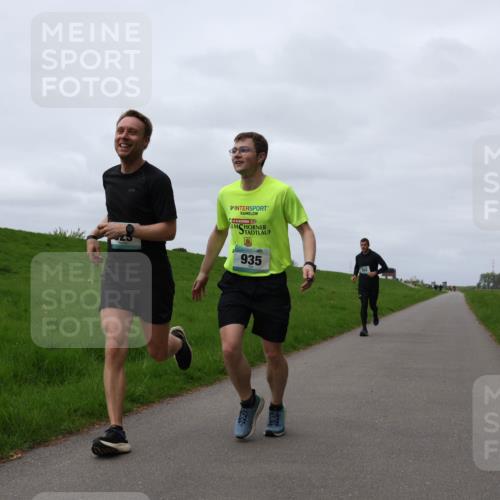 04.05.2025 - 8. Wedeler Halbmarathon Yannick Fuchs http://msf.ph/oto/7830287 04.05.2025 11:37:45 Laufen 935 meine-sportfotos.de