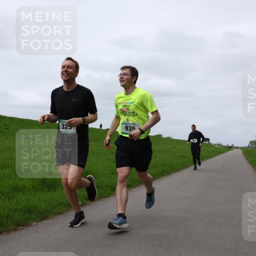 04.05.2025 - 8. Wedeler Halbmarathon Yannick Fuchs http://msf.ph/oto/7830292 04.05.2025 11:37:45 Laufen 325, 935 meine-sportfotos.de