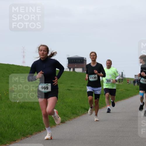 04.05.2025 - 8. Wedeler Halbmarathon Yannick Fuchs http://msf.ph/oto/7830311 04.05.2025 11:19:00 Laufen 969, 1130, 1111, 656 meine-sportfotos.de