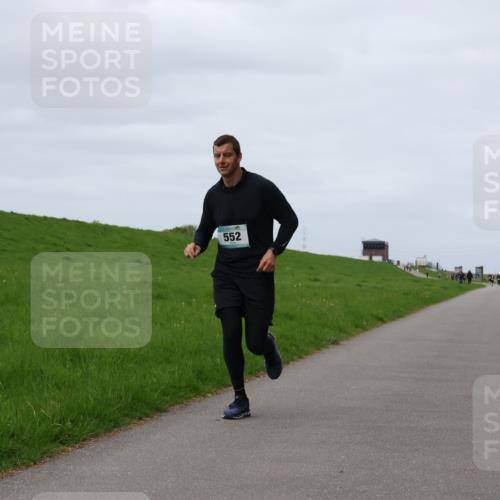 04.05.2025 - 8. Wedeler Halbmarathon Yannick Fuchs http://msf.ph/oto/7830319 04.05.2025 11:37:47 Laufen 552 meine-sportfotos.de