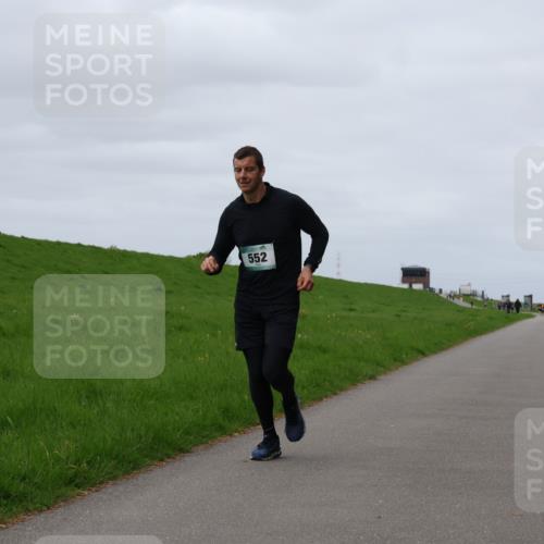 04.05.2025 - 8. Wedeler Halbmarathon Yannick Fuchs http://msf.ph/oto/7830320 04.05.2025 11:37:47 Laufen 552 meine-sportfotos.de