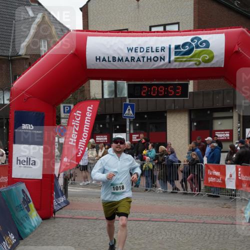 04.05.2025 - 8. Wedeler Halbmarathon Felixshl http://msf.ph/oto/7830322 04.05.2025 12:09:51 Ziel 1018 meine-sportfotos.de