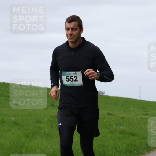04.05.2025 - 8. Wedeler Halbmarathon Yannick Fuchs http://msf.ph/oto/7830337 04.05.2025 11:37:47 Laufen 552 meine-sportfotos.de