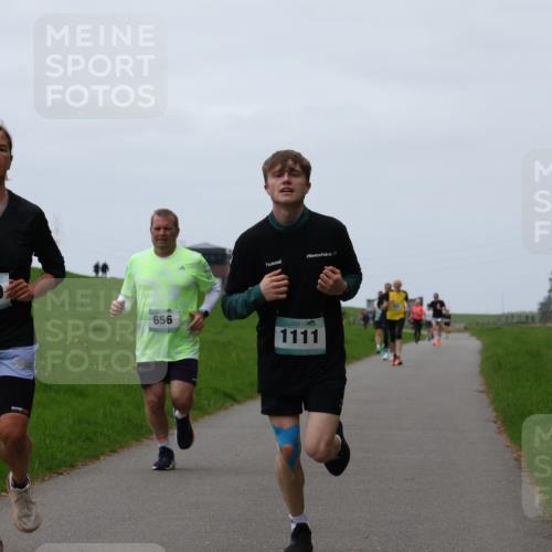 04.05.2025 - 8. Wedeler Halbmarathon Yannick Fuchs http://msf.ph/oto/7830401 04.05.2025 11:19:05 Laufen 1130, 656, 1111 meine-sportfotos.de