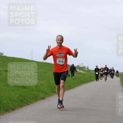 04.05.2025 - 8. Wedeler Halbmarathon Yannick Fuchs http://msf.ph/oto/7830440 04.05.2025 11:38:46 Laufen 215 meine-sportfotos.de